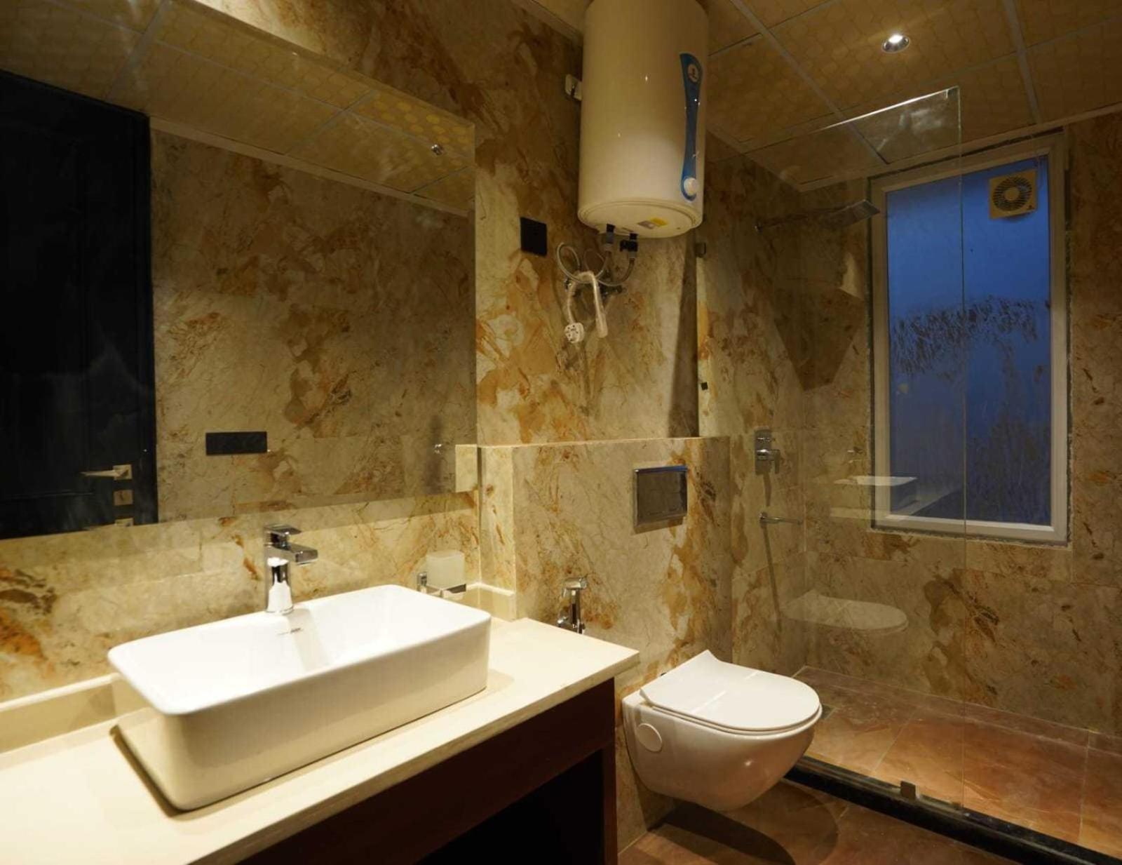 Lite Grand New Delhi